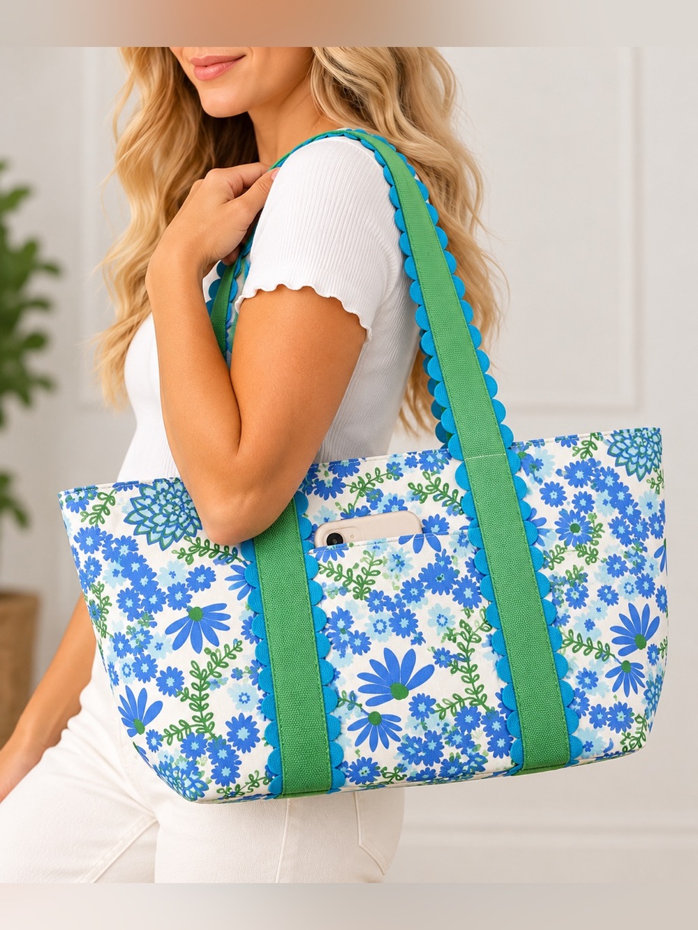 NWT Mary Square Monaco Tote Bag in Daisy Chain Blue, Green and White